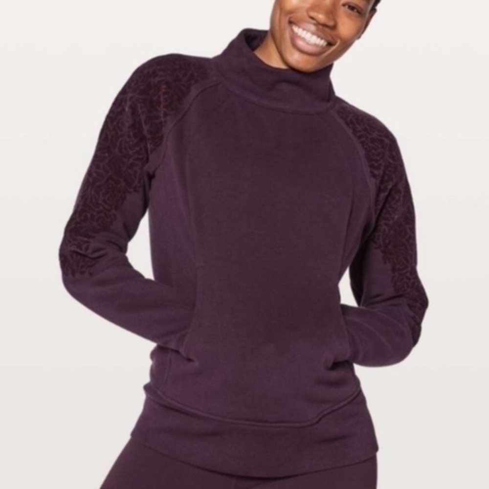 Lululemon velvety pullover sweater size 8